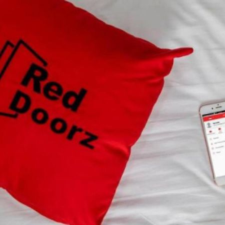 Reddoorz Plus @ Karet Setiabudi Jakarta Luaran gambar