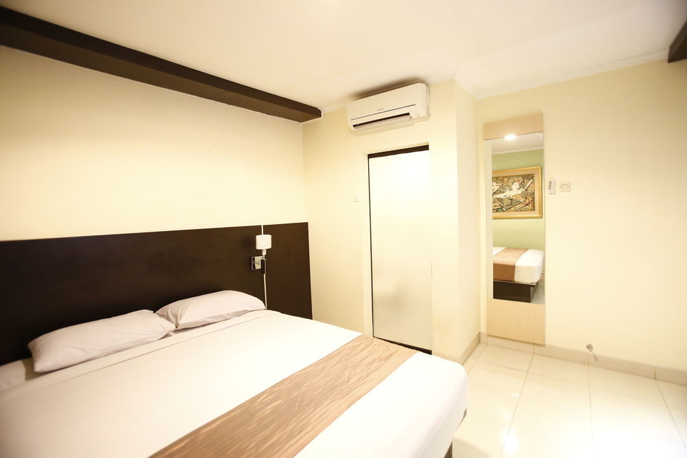 Reddoorz Plus @ Karet Setiabudi Jakarta Luaran gambar
