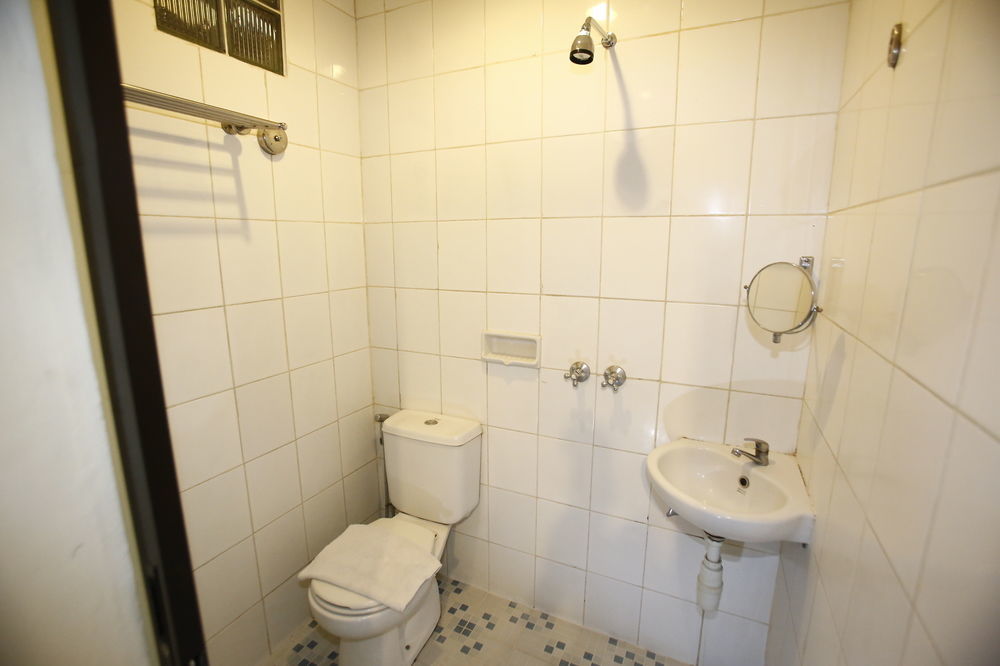 Reddoorz Plus @ Karet Setiabudi Jakarta Luaran gambar