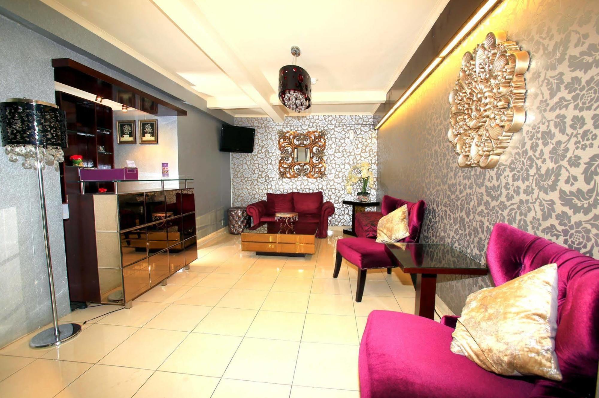 Reddoorz Plus @ Karet Setiabudi Jakarta Luaran gambar