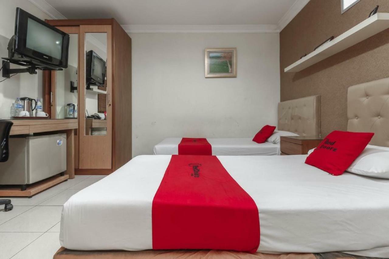 Reddoorz Plus @ Karet Setiabudi Jakarta Luaran gambar