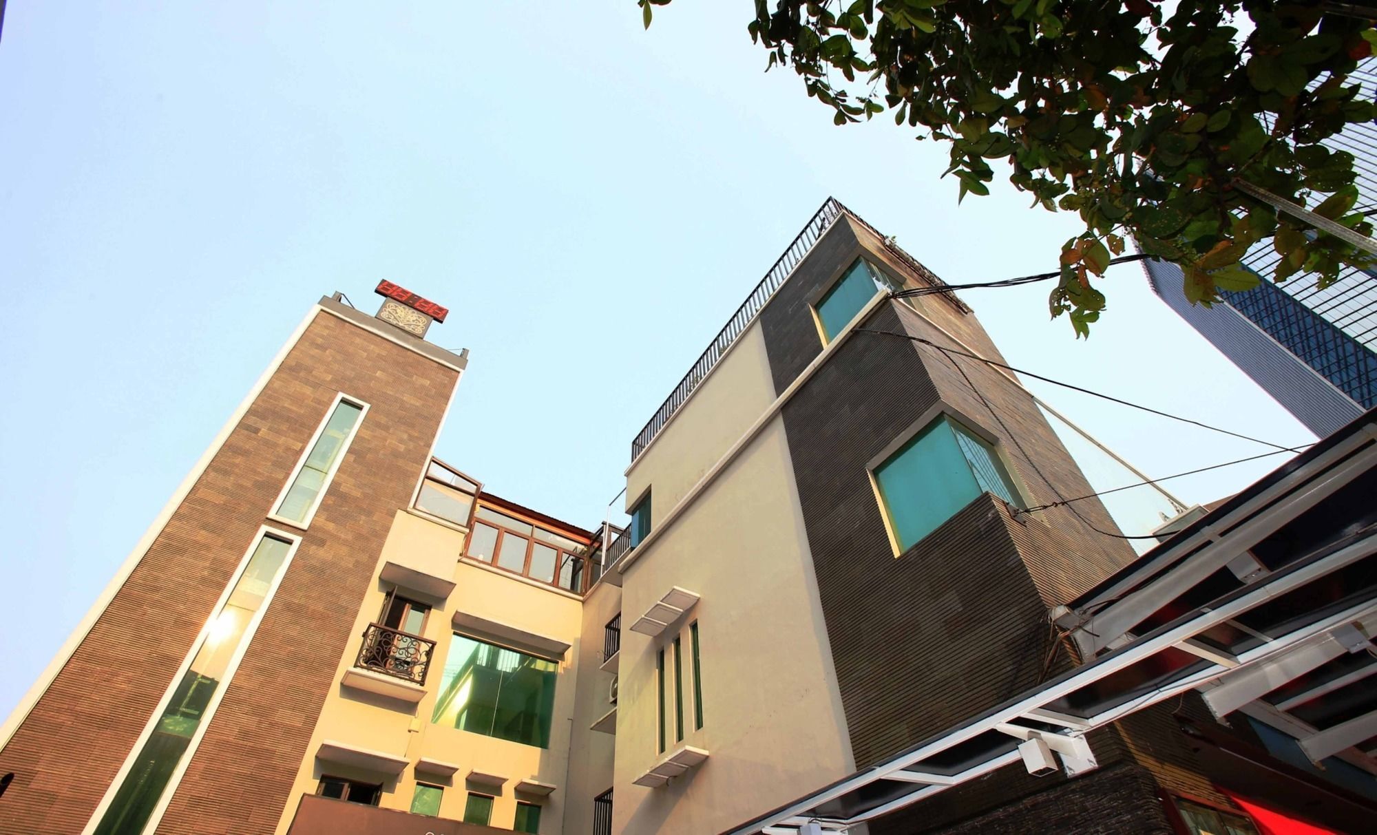 Reddoorz Plus @ Karet Setiabudi Jakarta Luaran gambar